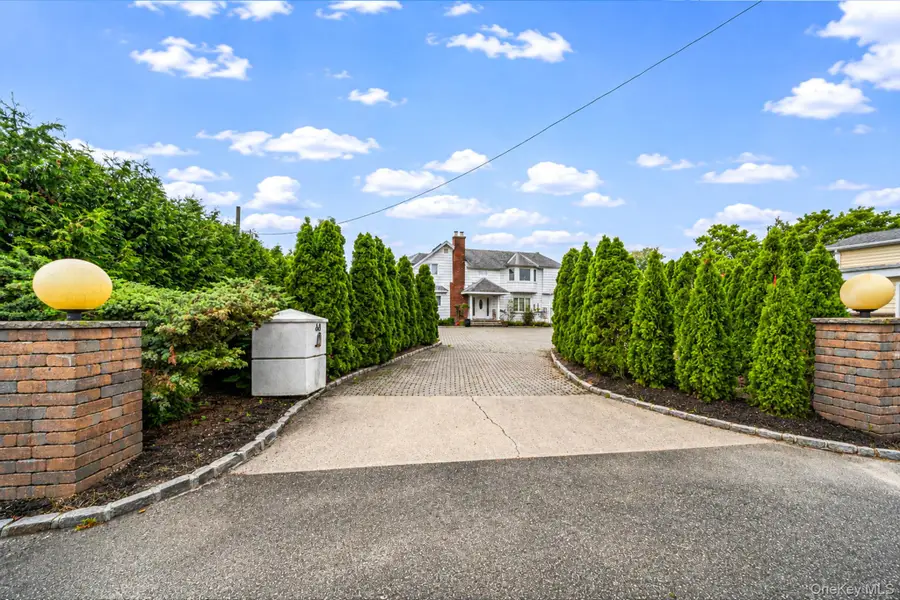 64 Mowbray Avenue, Bay Shore, NY 11706 - #3