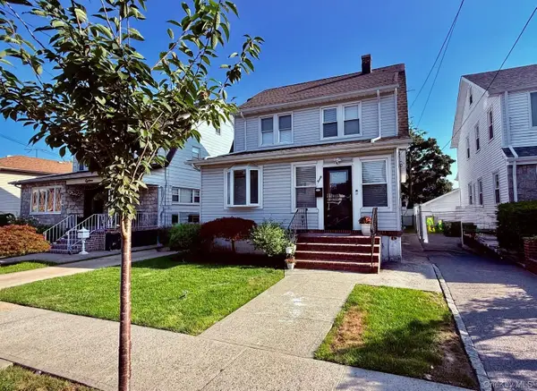 20 W Oxford Street, Valley Stream, NY 11580