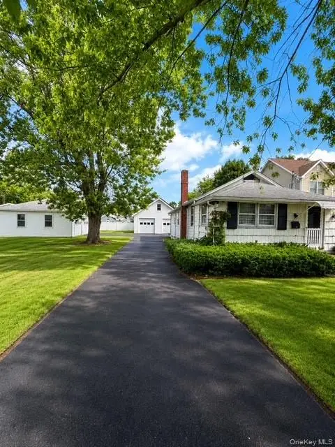 39 Cleveland Street, Patchogue, NY 11772