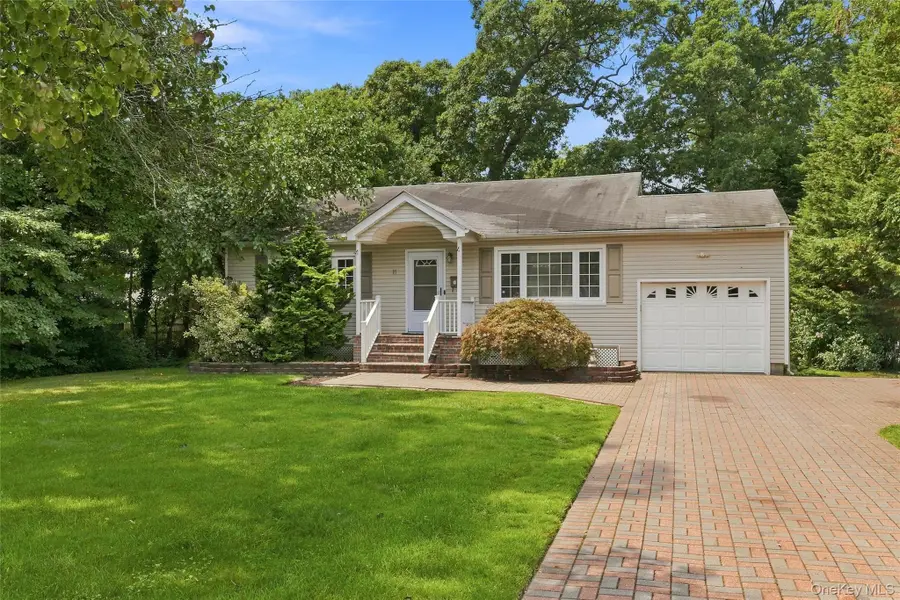 27 S Ketcham Avenue, Amityville, NY 11701 - #2
