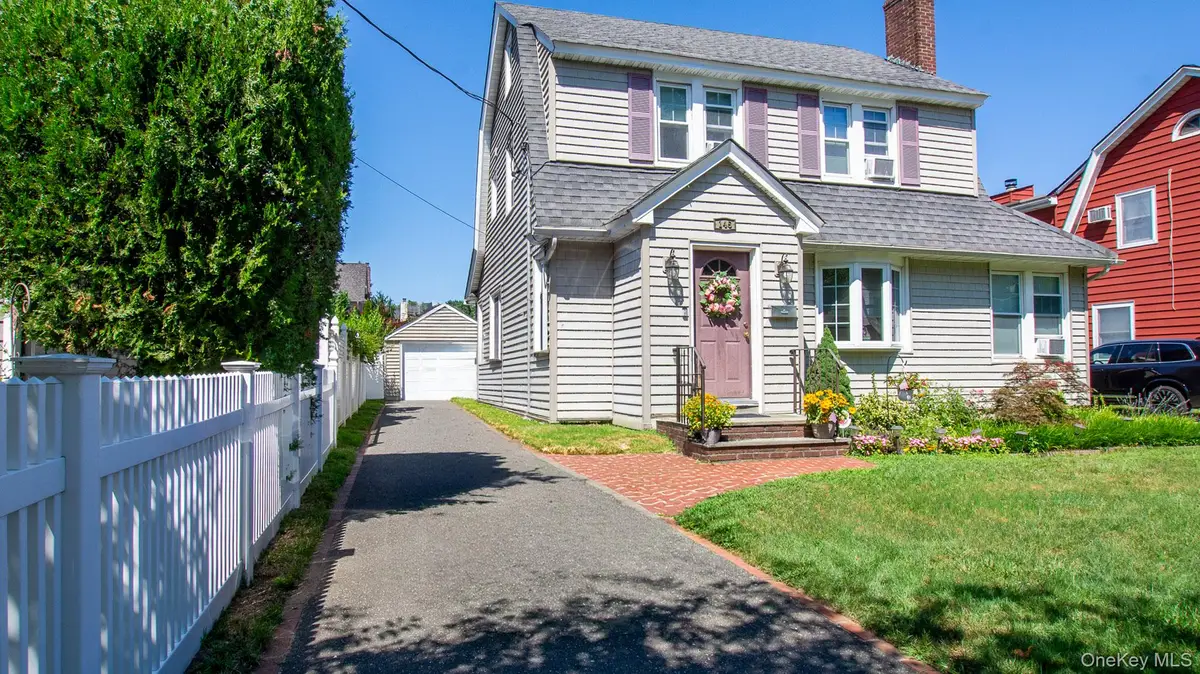 145 Raymond Street, Rockville Centre, NY 11570 - #1