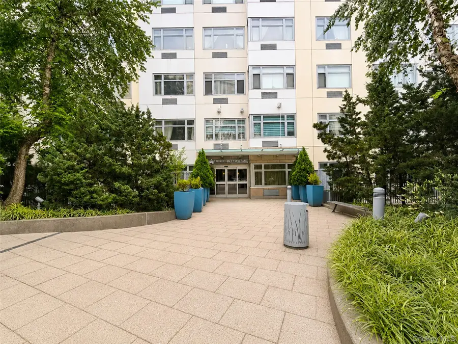 4022 College Point Boulevard #9P, Flushing, NY 11354 - #3