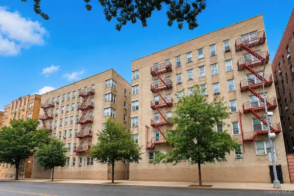 2160 Bronx Park E #1F, Bronx, NY 10462