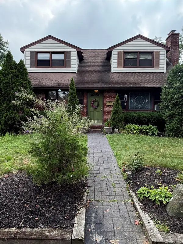 288 Nassau Road, Huntington, NY 11743