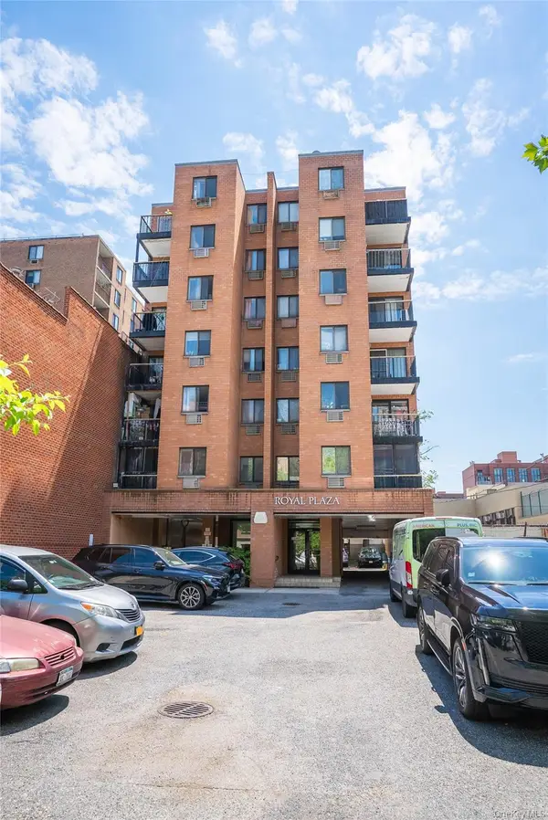 14468 38th Avenue #703, Flushing, NY 11354