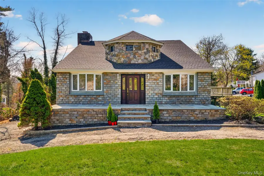 24 Old Knollwood Road, White Plains, NY 10607 - #3