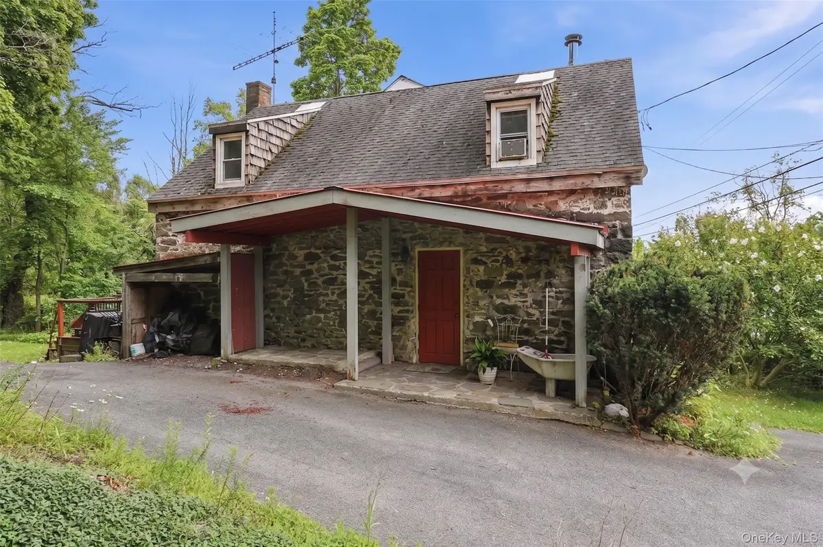 574 State Route 32 N, Esopus, NY 12561 - #1