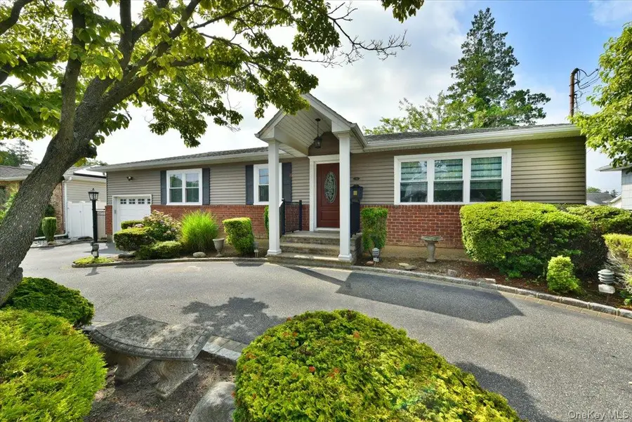 156 Jerusalem Avenue, Massapequa, NY 11758 - #2