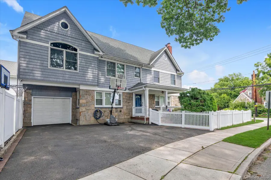 1 Windsor Place, Lynbrook, NY 11563 - #2