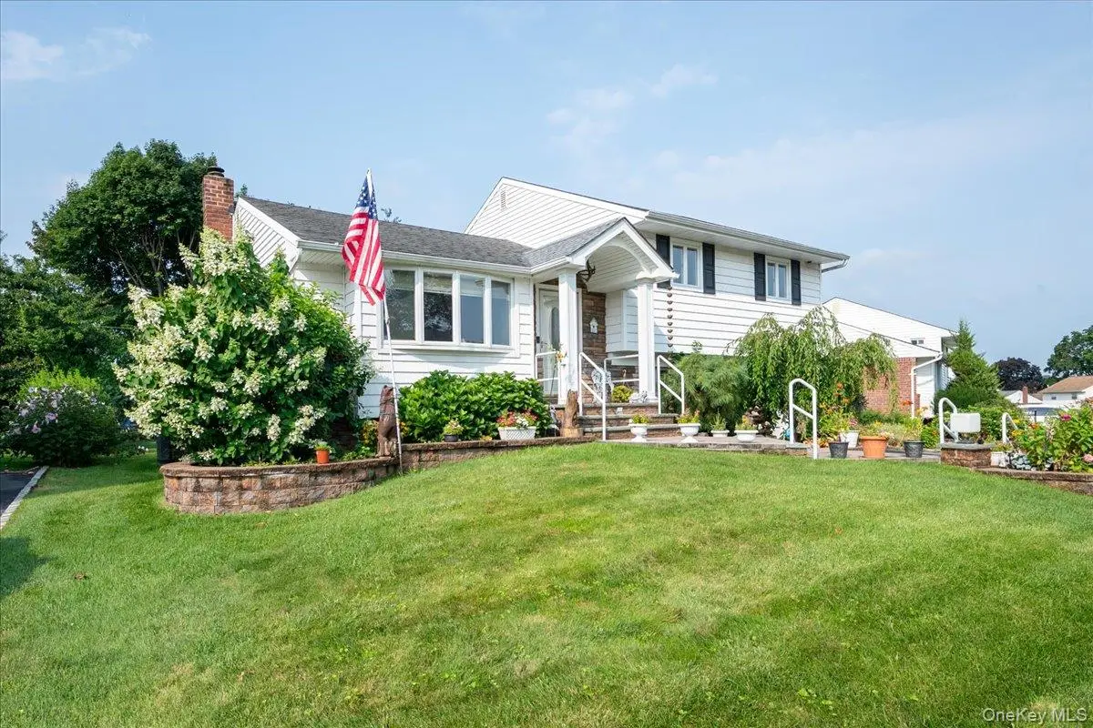 38 Colony Lane, Syosset, NY 11791 - #1
