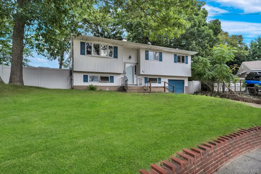 21 University Drive, Ronkonkoma, NY 11779 - #2