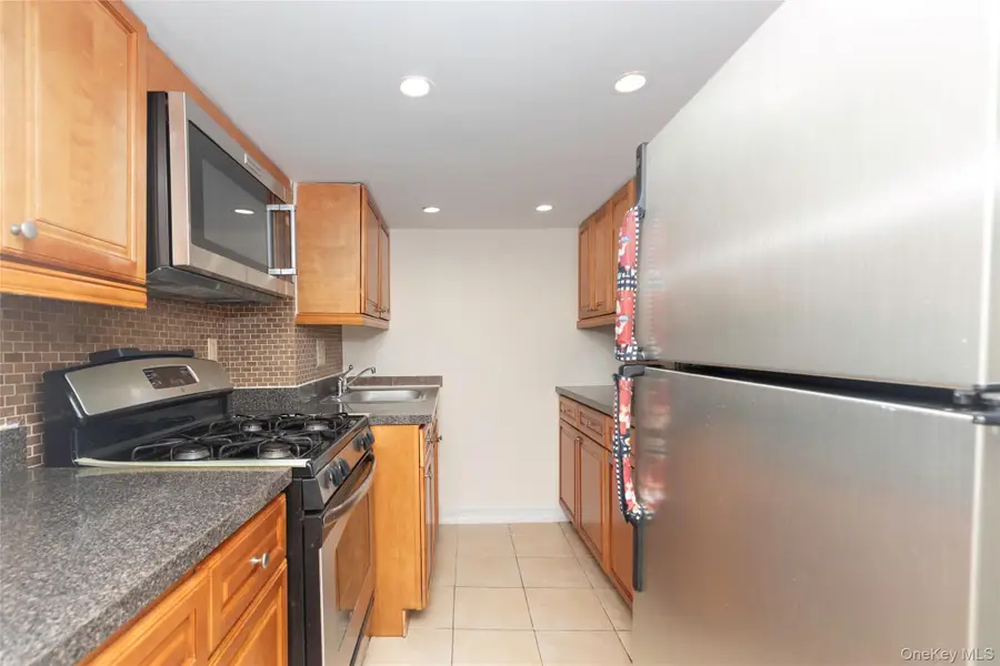 2035 Central Park Avenue #AA4, Yonkers, NY 10710 - #3