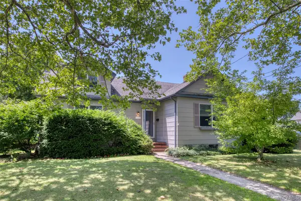 1227 Roanoke Avenue, Riverhead, NY 11901