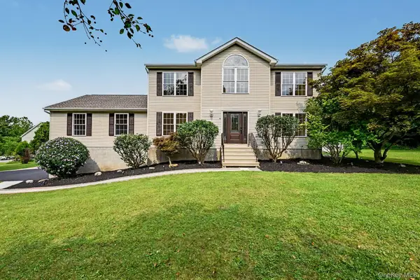 14 Storm Drive, Poughquag, NY 12570