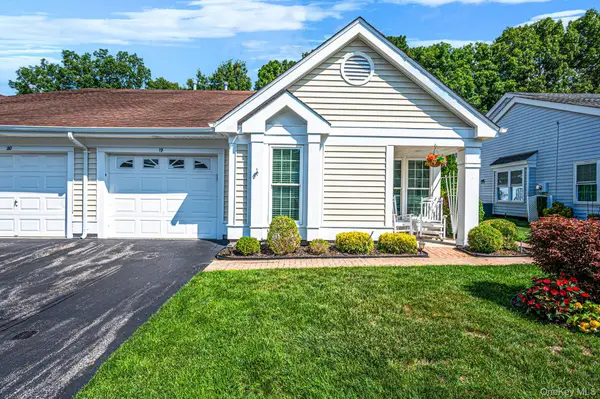 19 Sayville Court, Ridge, NY 11961
