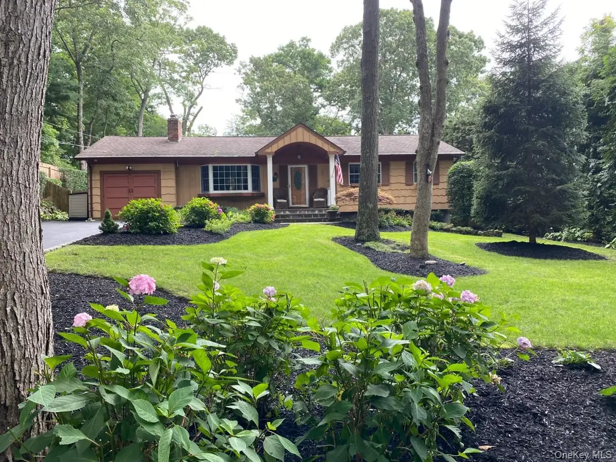10 George Hill Road, Mount Sinai, NY 11766 - #1