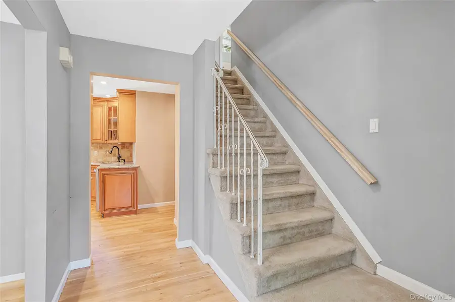 10 Foothill Lane, Smithtown, NY 11787 - #3