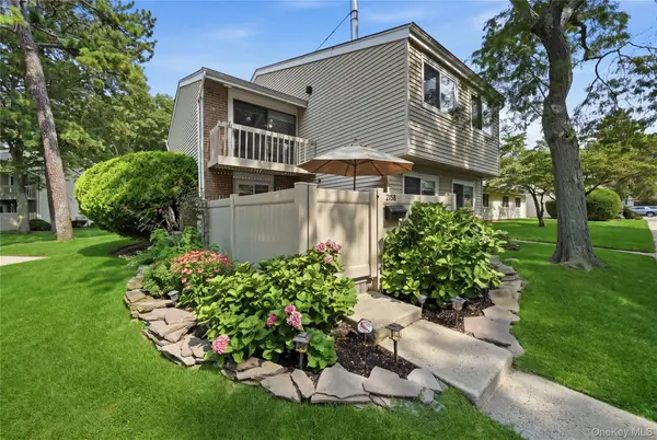 215 Springmeadow Drive #B, Holbrook, NY 11741