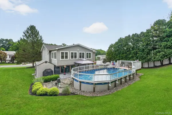 10 Pine Drive, Stony Point, NY 10980