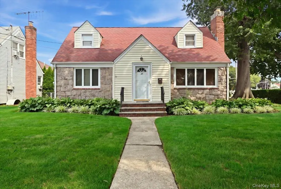 43 Scott Street, New Hyde Park, NY 11040 - #2
