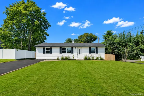 14 Marie Lane, Central Islip, NY 11722