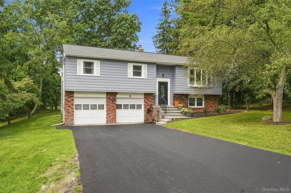 16 Cromwell Drive, Poughkeepsie, NY 12603 - #1