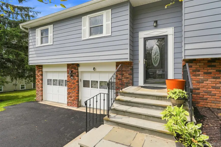 16 Cromwell Drive, Poughkeepsie, NY 12603 - #3