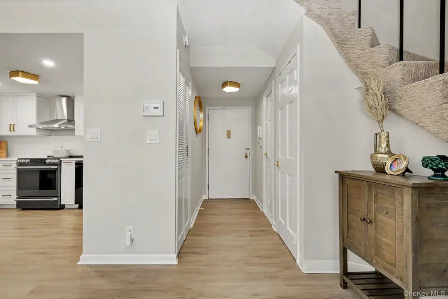 15 Stewart Place #1S, White Plains, NY 10603 - #3