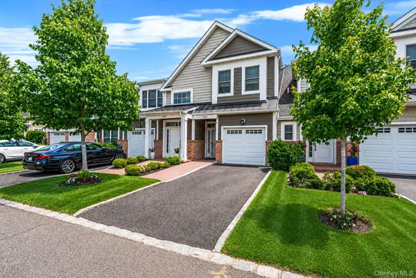 52102 Beech Tree Lane, Plainview, NY 11803