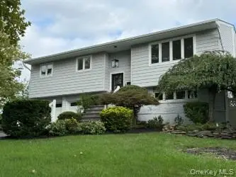 6 Oatley Place, Commack, NY 11725 - #1