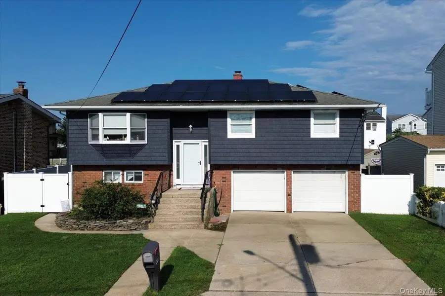 2695 Ocean Avenue, Seaford, NY 11783 - #3