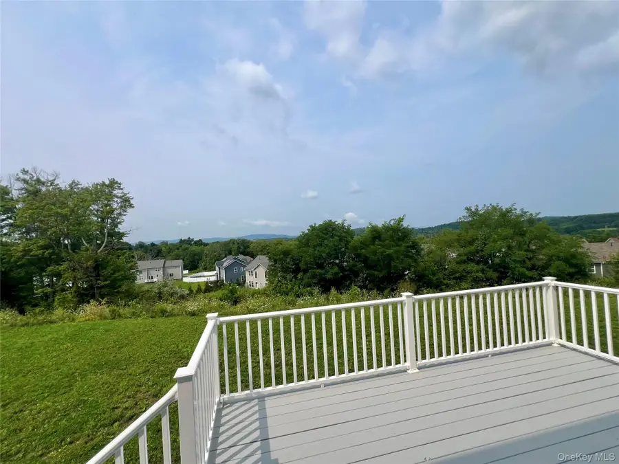47 Dartmouth Drive, Poughkeepsie, NY 12603 - #3