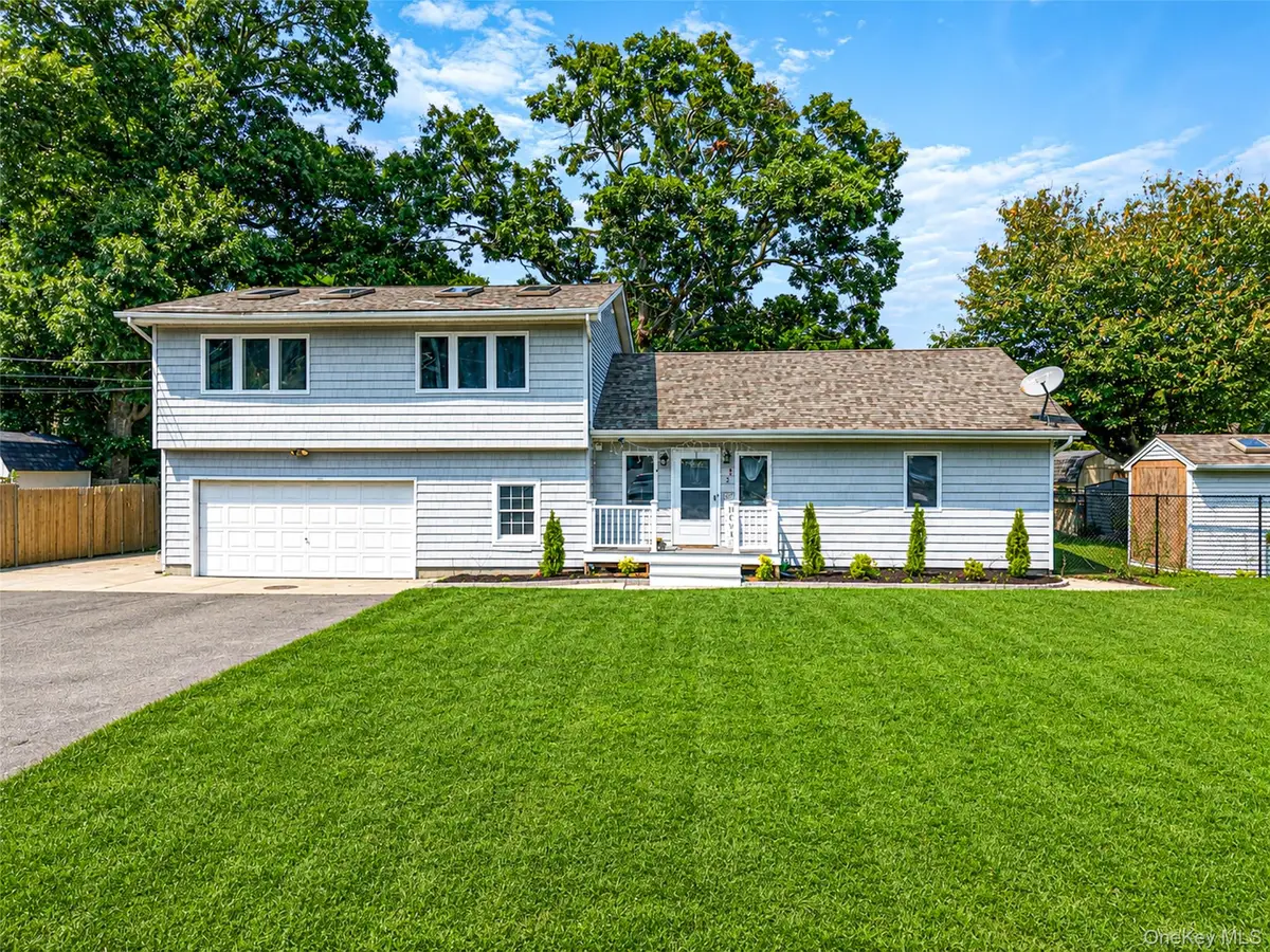 5 Sinclair Street, Mastic, NY 11950 - #1