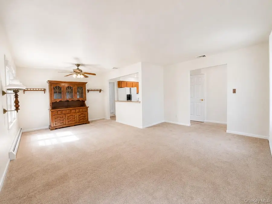 4 Westwood Avenue, Deer Park, NY 11729 - #2