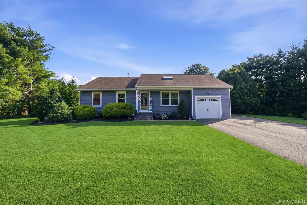 71 Triangle Lane, Baiting Hollow, NY 11933 - #1