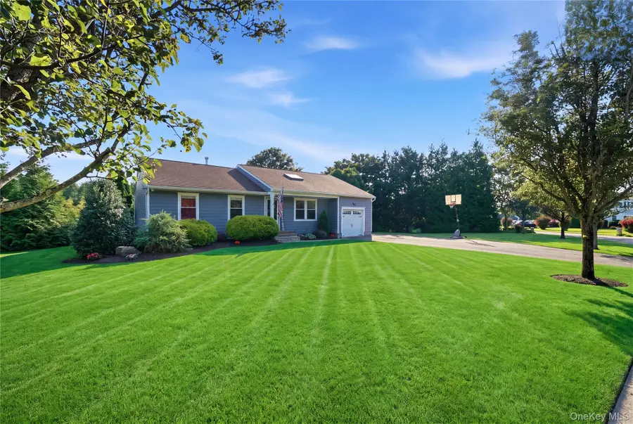 71 Triangle Lane, Baiting Hollow, NY 11933 - #3