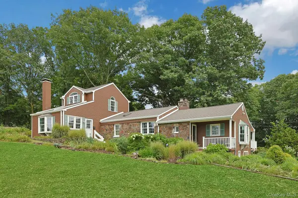 24 Westerly Lane, Thornwood, NY 10594