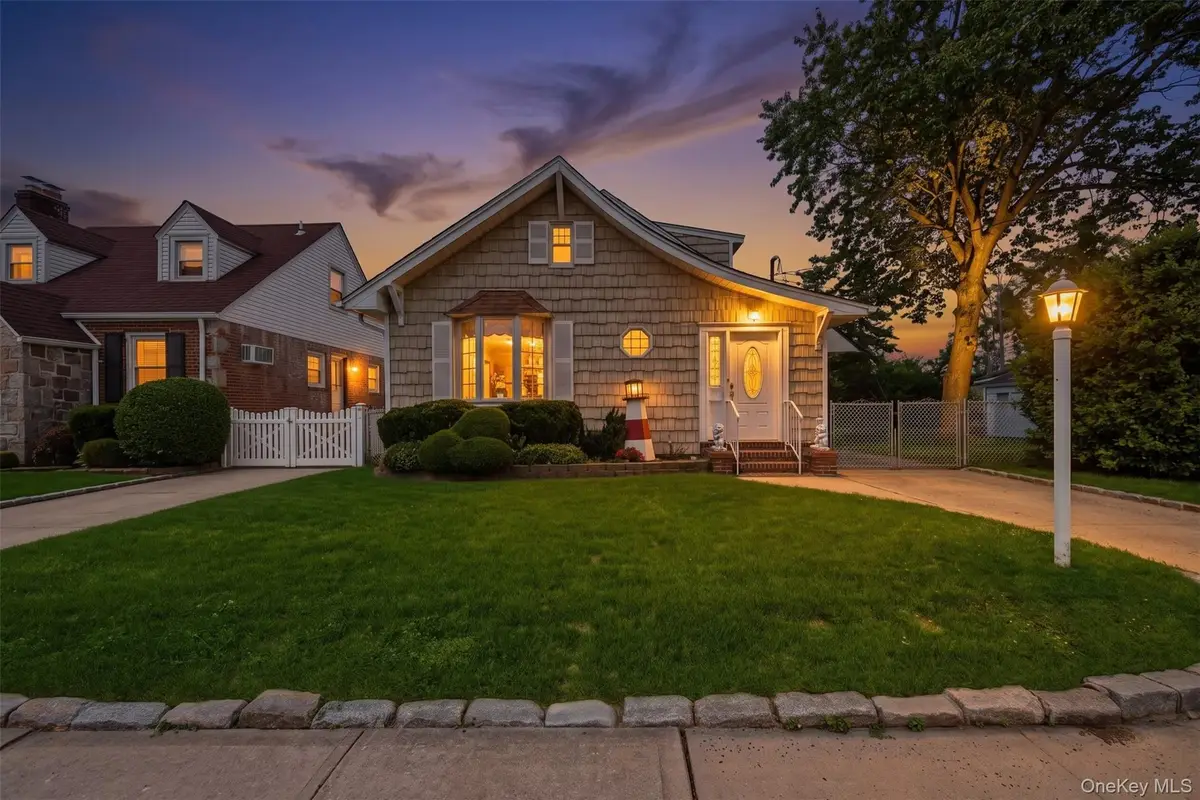 2320 Saratoga Street, Oceanside, NY 11572 - #1