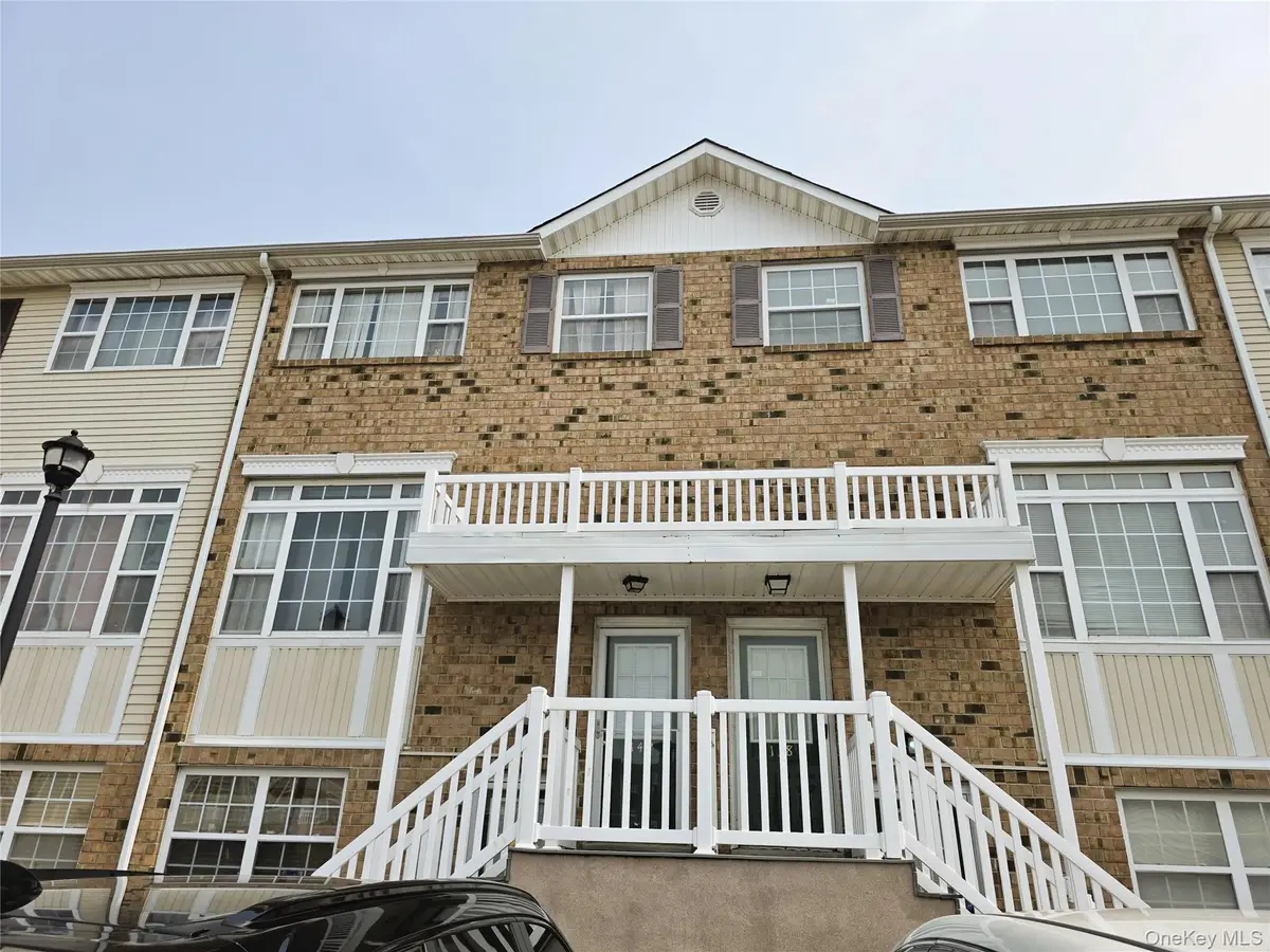 142 Mermaid Lane #284, Bronx, NY 10473 - #1