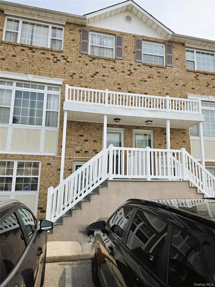 142 Mermaid Lane #284, Bronx, NY 10473 - #2