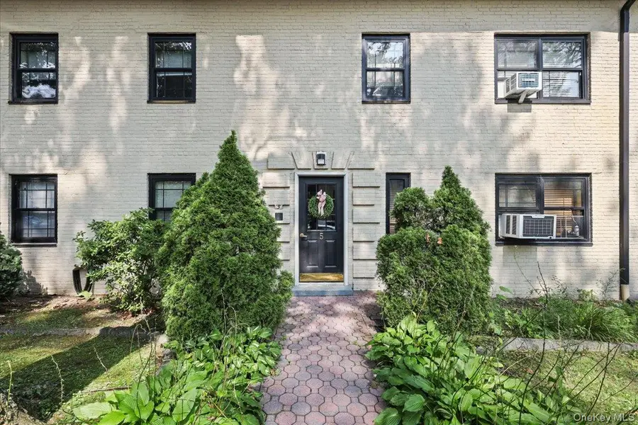5 Whitehall Road #1L, Eastchester, NY 10709 - #3