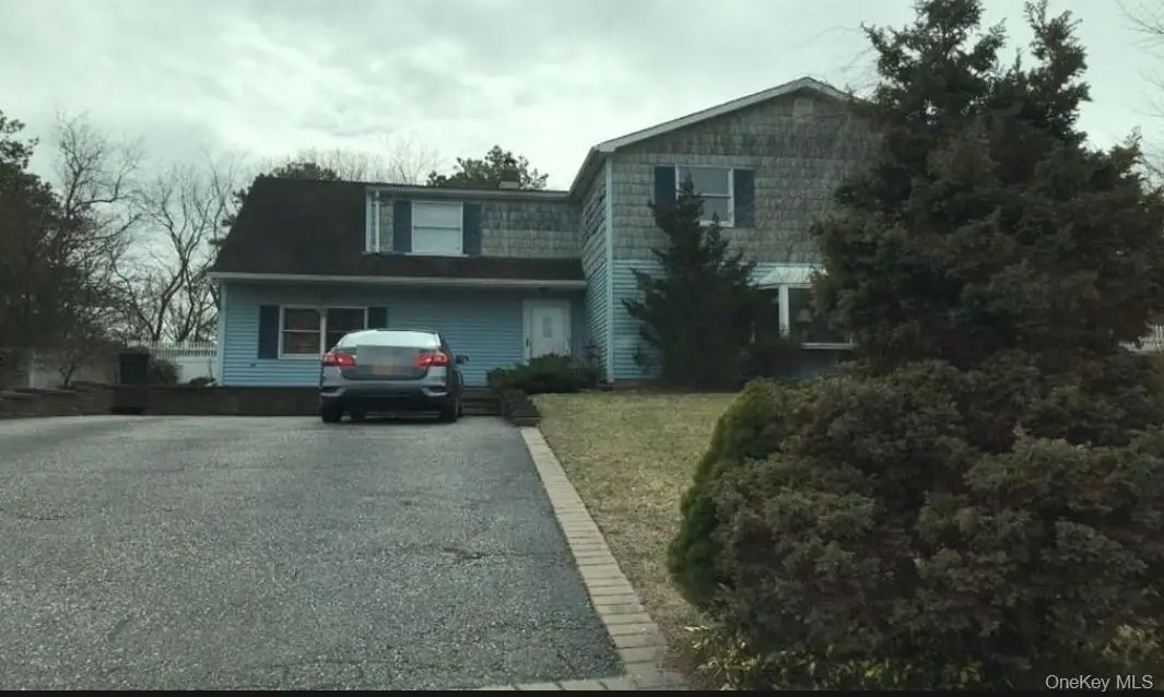 5 Norway Pine Drive, Medford, NY 11763 - #1