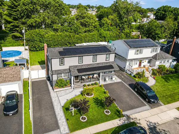 828 Strang Drive, Wantagh, NY 11793