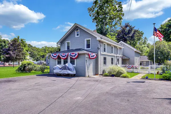 1116 Montauk Highway, Oakdale, NY 11769