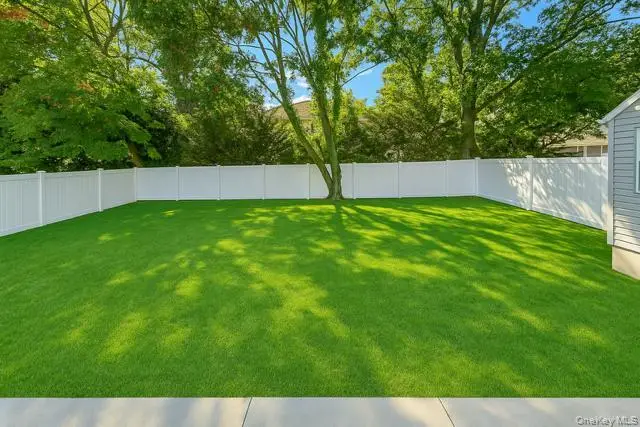 29 Avon, Hewlett, NY 11557 - #3