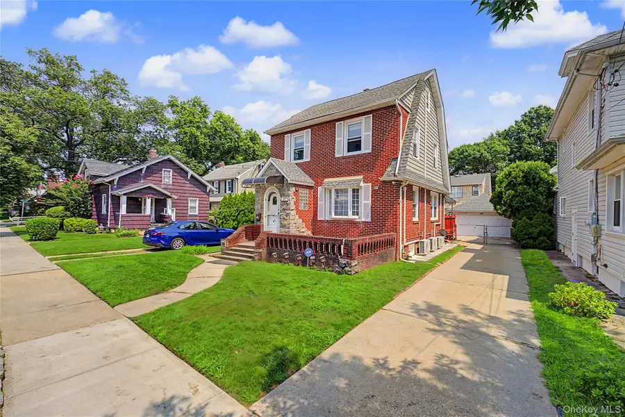 29 Holland Avenue, Floral Park, NY 11001 - #2