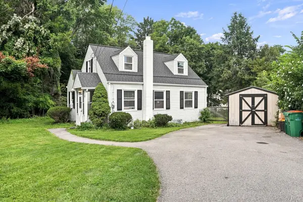 9 Kinderhook Drive, Poughkeepsie, NY 12603