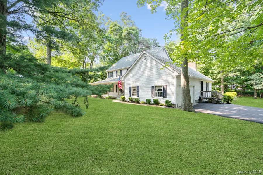 470 Pond Path, East Setauket, NY 11733 - #2