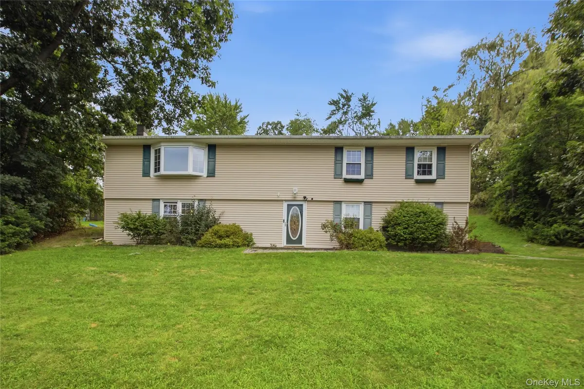 34 Hillview Circle, Poughkeepsie, NY 12603 - #1