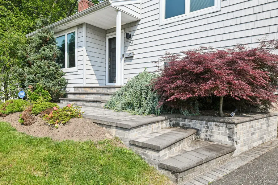 176 Willis Court, Wantagh, NY 11793 - #3